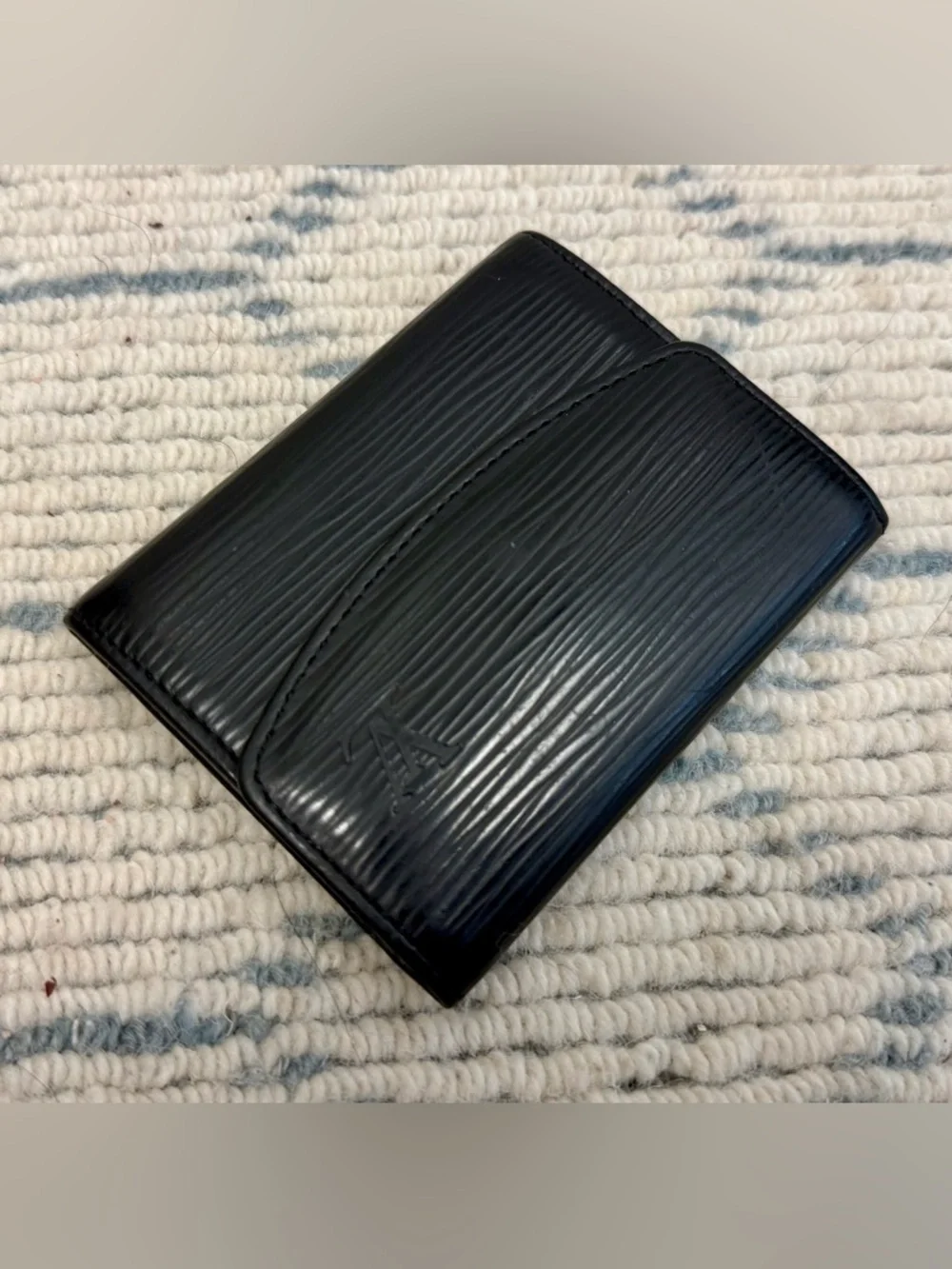 LOUIS VUITTON Unisex Classic Sleek Black Epi-Porte Monnaie Simple Coin Purse